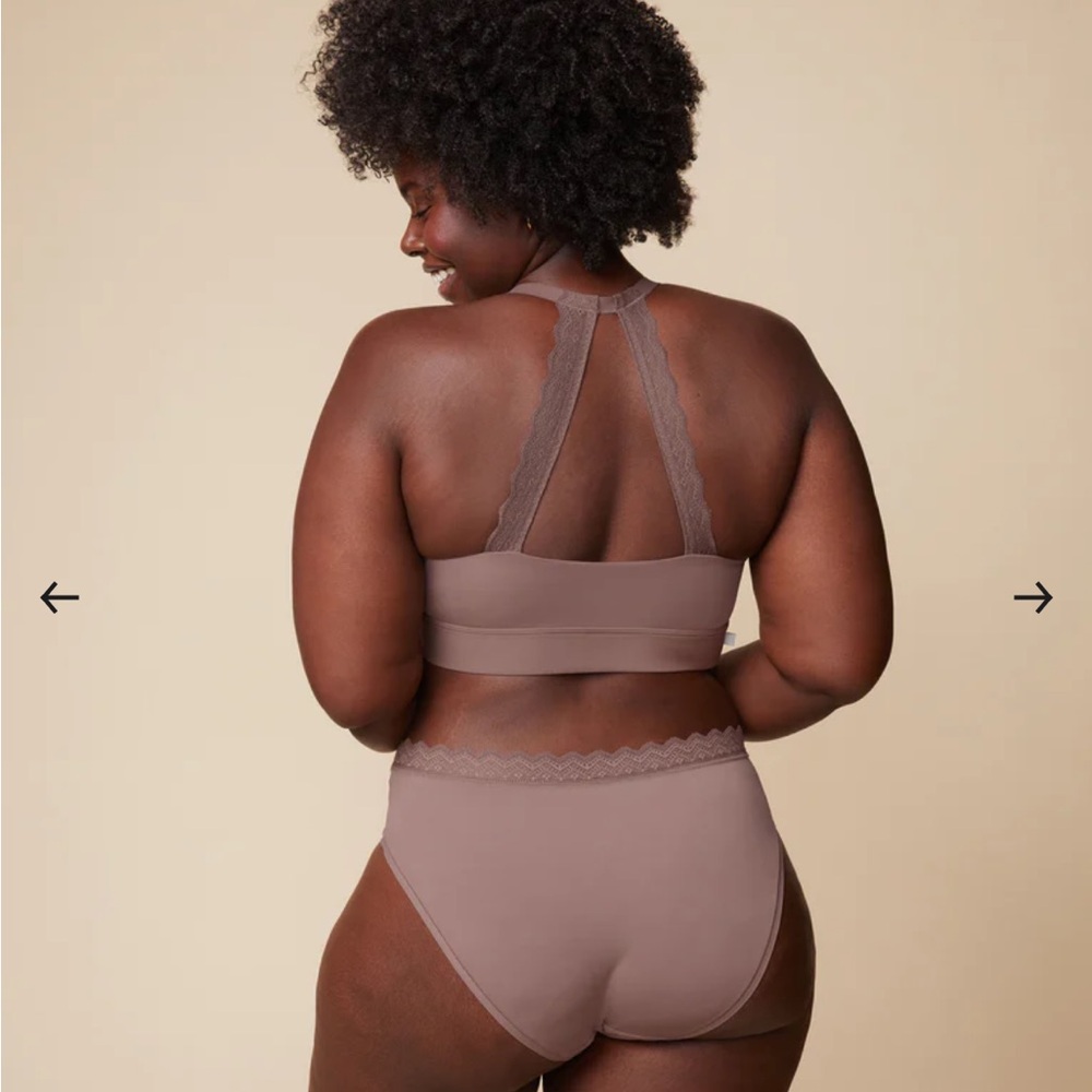 Harper Wilde Bliss Lace Triangle Bralette - Picture 3 of 9
